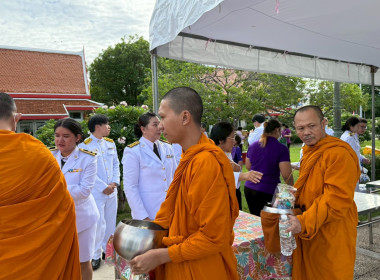 พิธีทำบุญตักบาตรเพื่อถวายเป็นพระราชกุศล ... พารามิเตอร์รูปภาพ 38